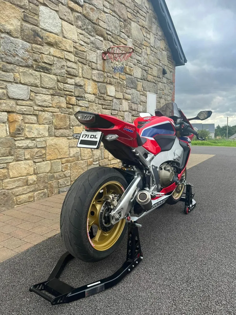 Honda cbr 1000RR SP fireblade - Image 2