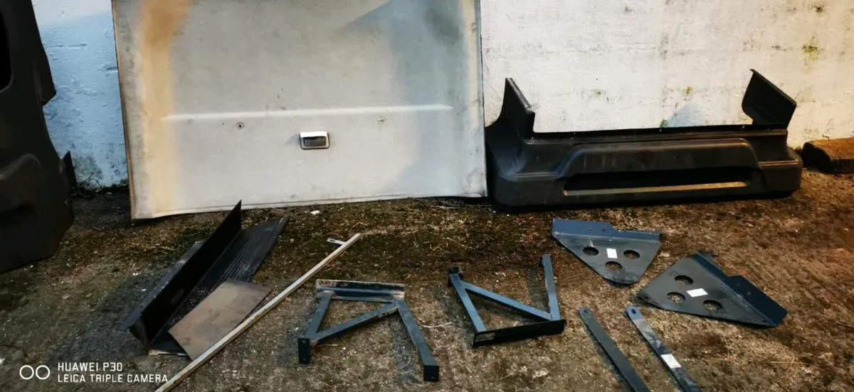 Relay / Boxer / Ducato Crew Cab Seats & Bulkhead - Image 4