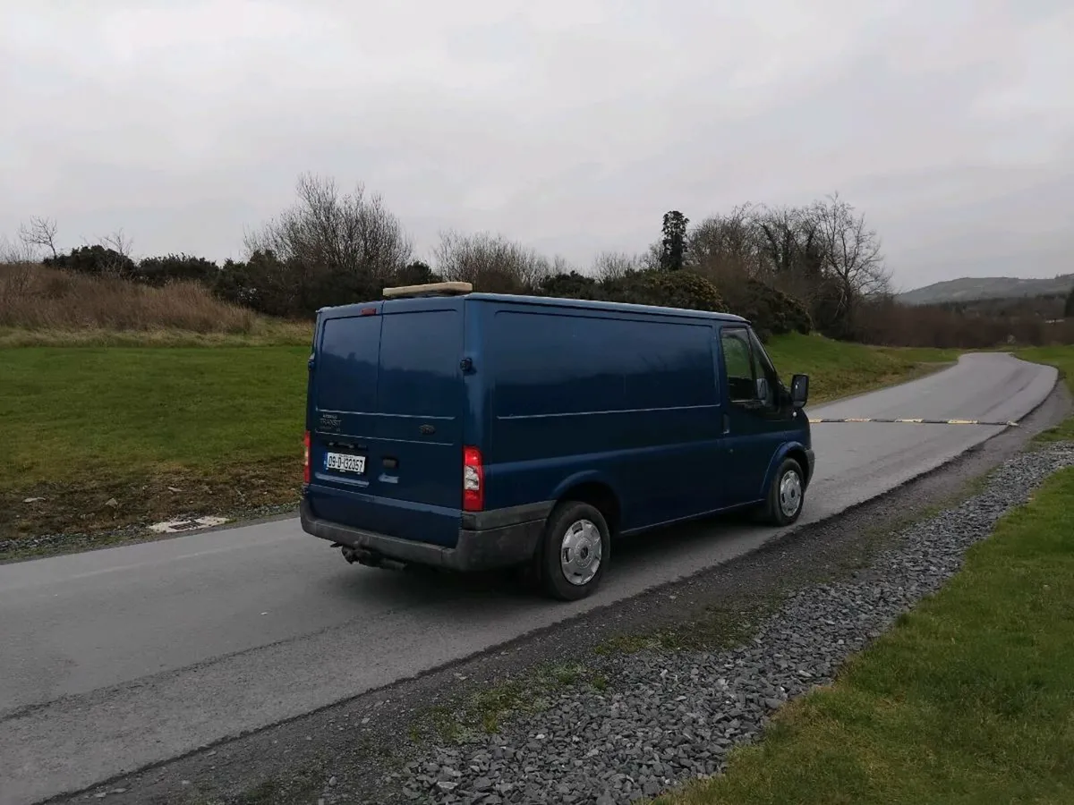 2009 Ford transit 110t260 lx model - Image 4