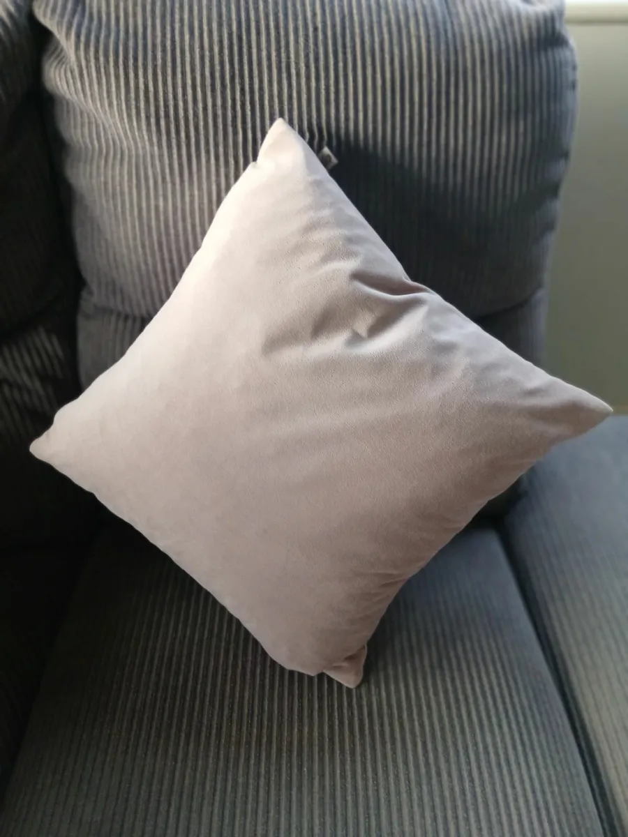 Cushions - Image 4