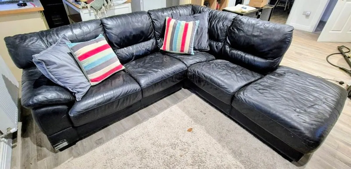 Black Leather Corner Sofa - Image 1