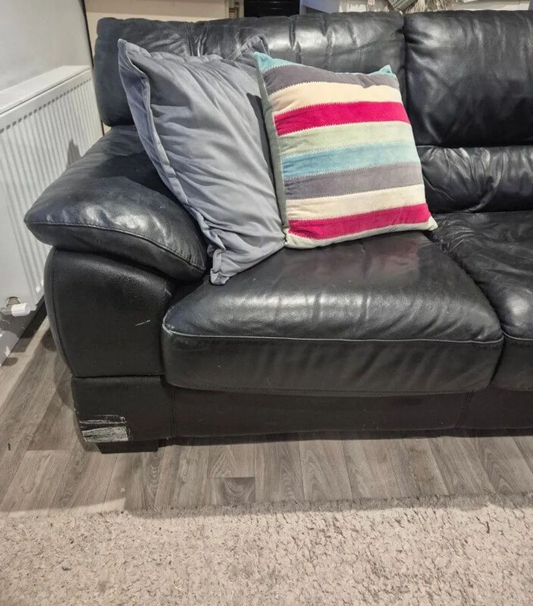 Black Leather Corner Sofa - Image 2