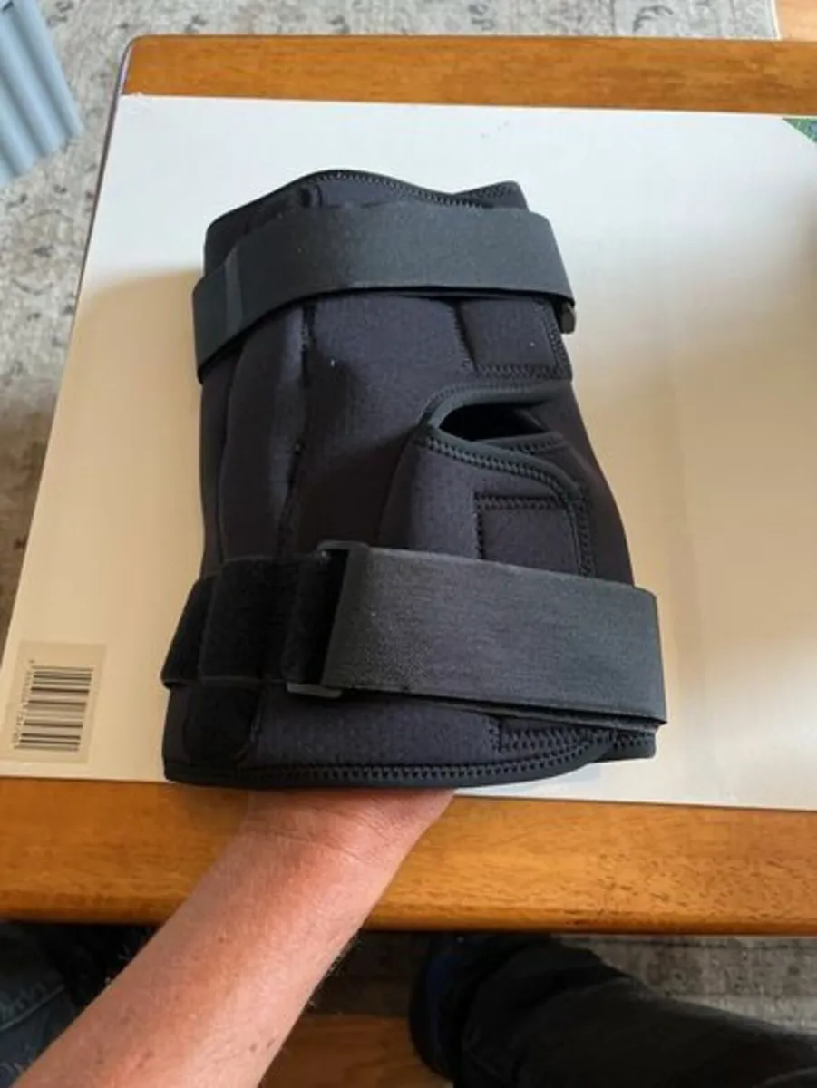 Knee Braces. Plus Sized. 4XL. New - Image 4