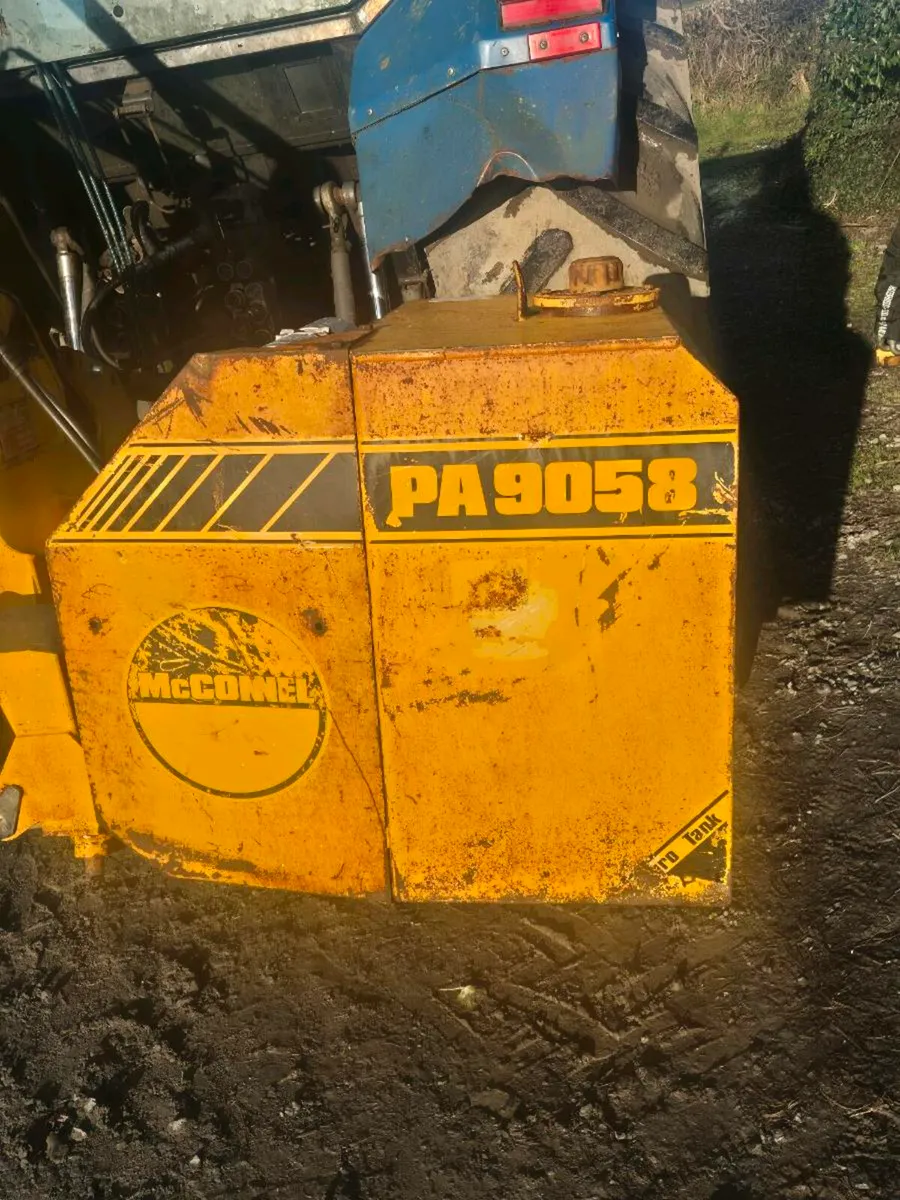 Mcconnel PA9058 Hedgecutter - Image 2