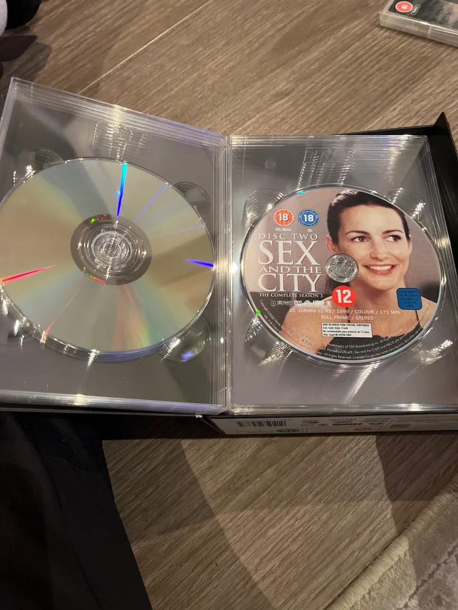 Sex And The City DVD Boxset - Image 3