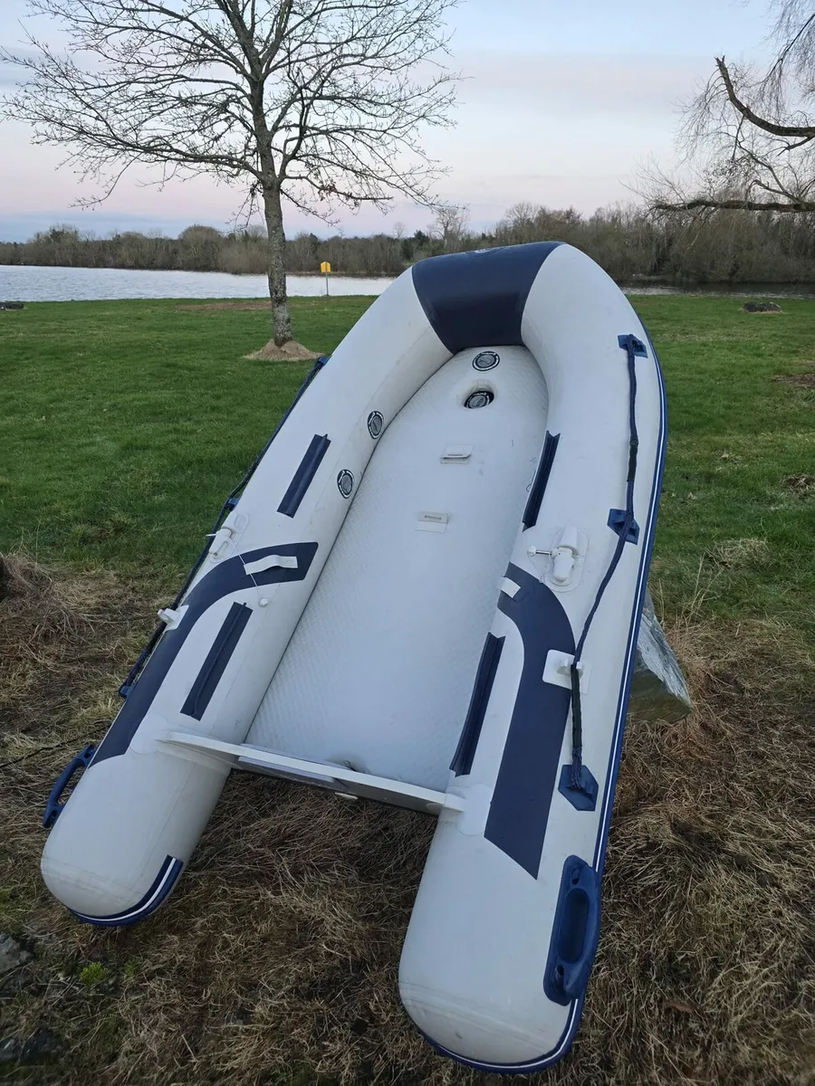 Inflatable boat - Image 2