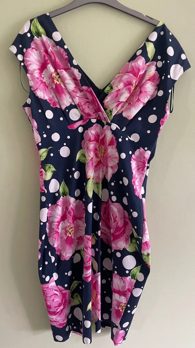 Womens dress - Image 1