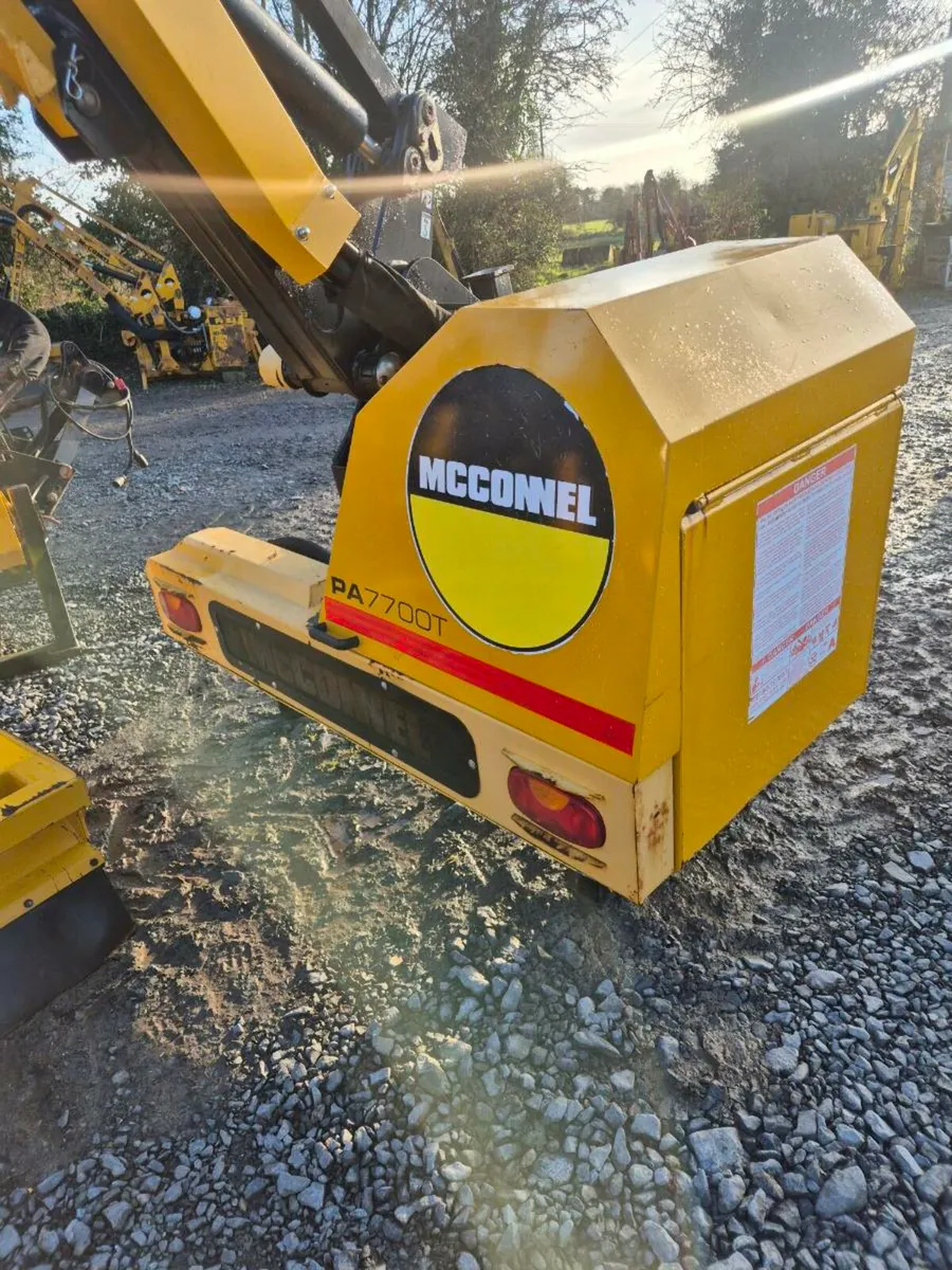 Mcconnel PA7700T Hedgecutter - Image 2