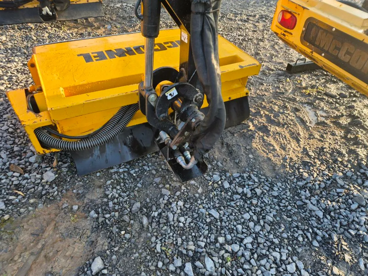 Mcconnel PA7700T Hedgecutter - Image 3