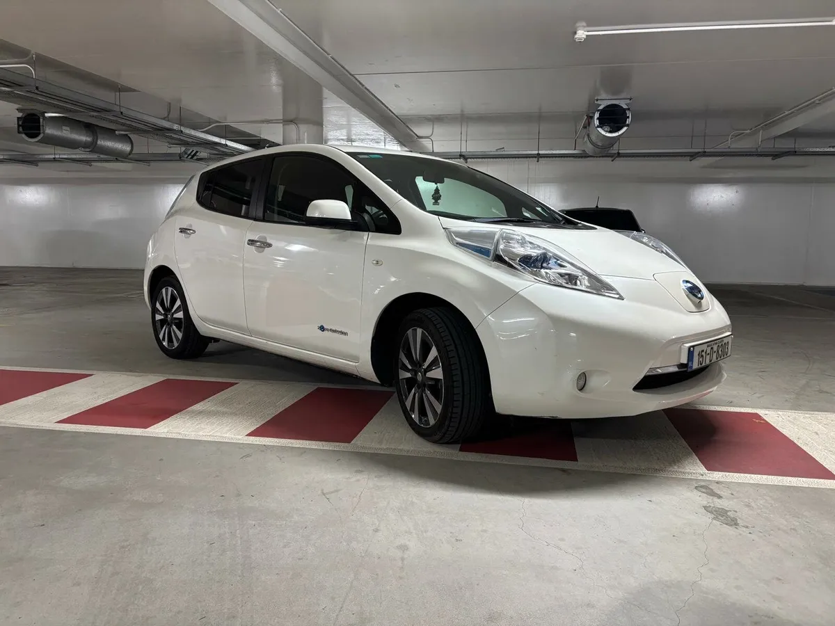 Nissan leaf very low km - Image 1
