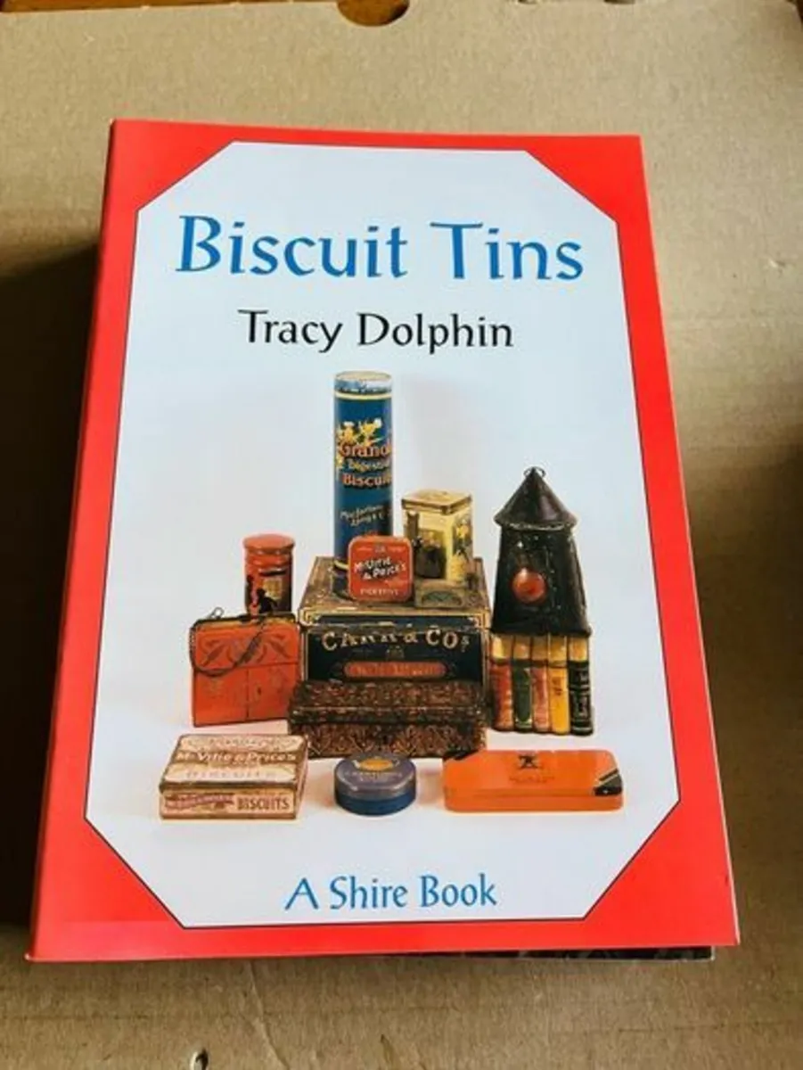 Shire Collectibles Booklets. 12 in Total - Image 3