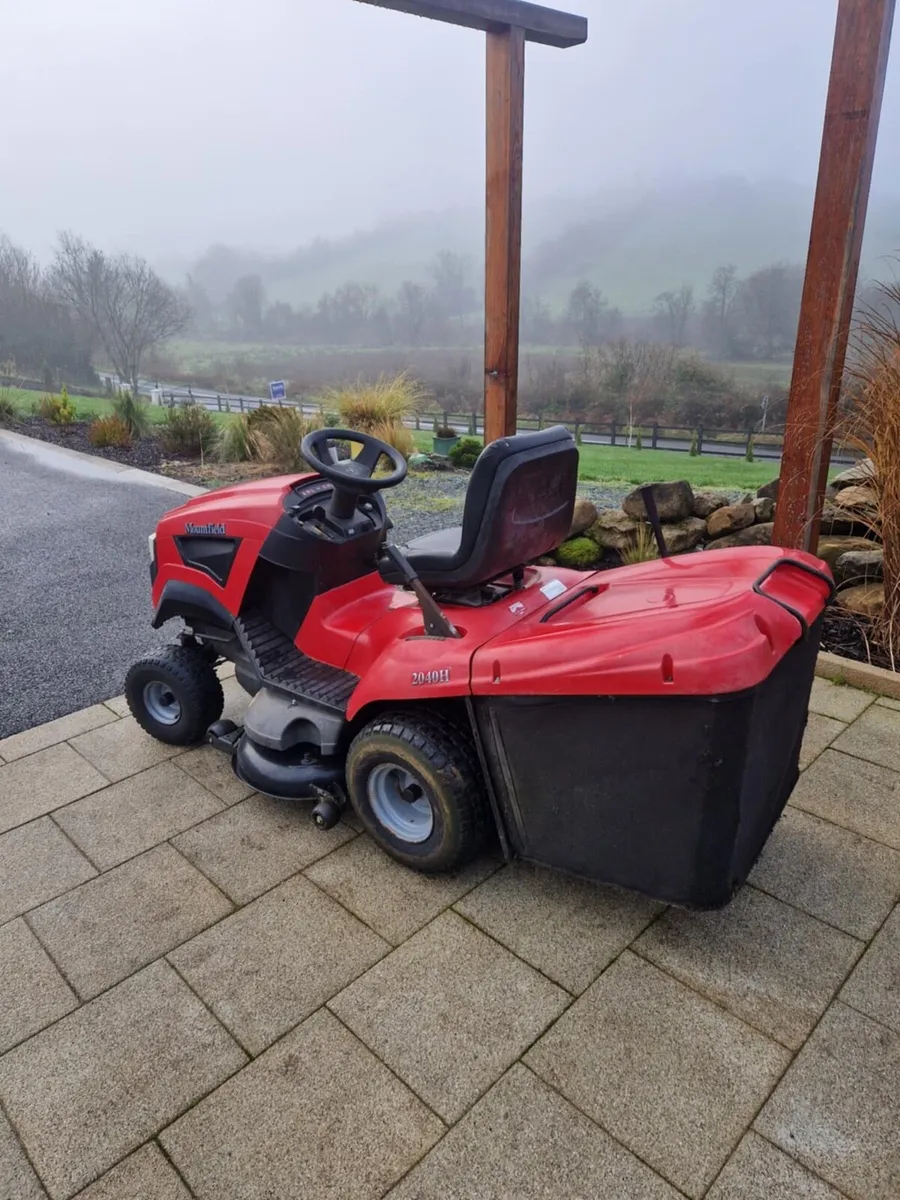 Mountfield Ride On Mower Twin Cylinder 20HP - Image 2