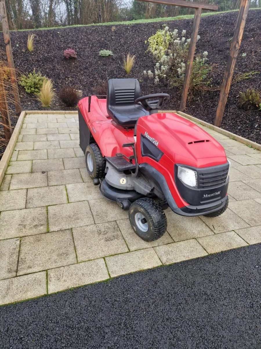 Mountfield Ride On Mower Twin Cylinder 20HP - Image 3