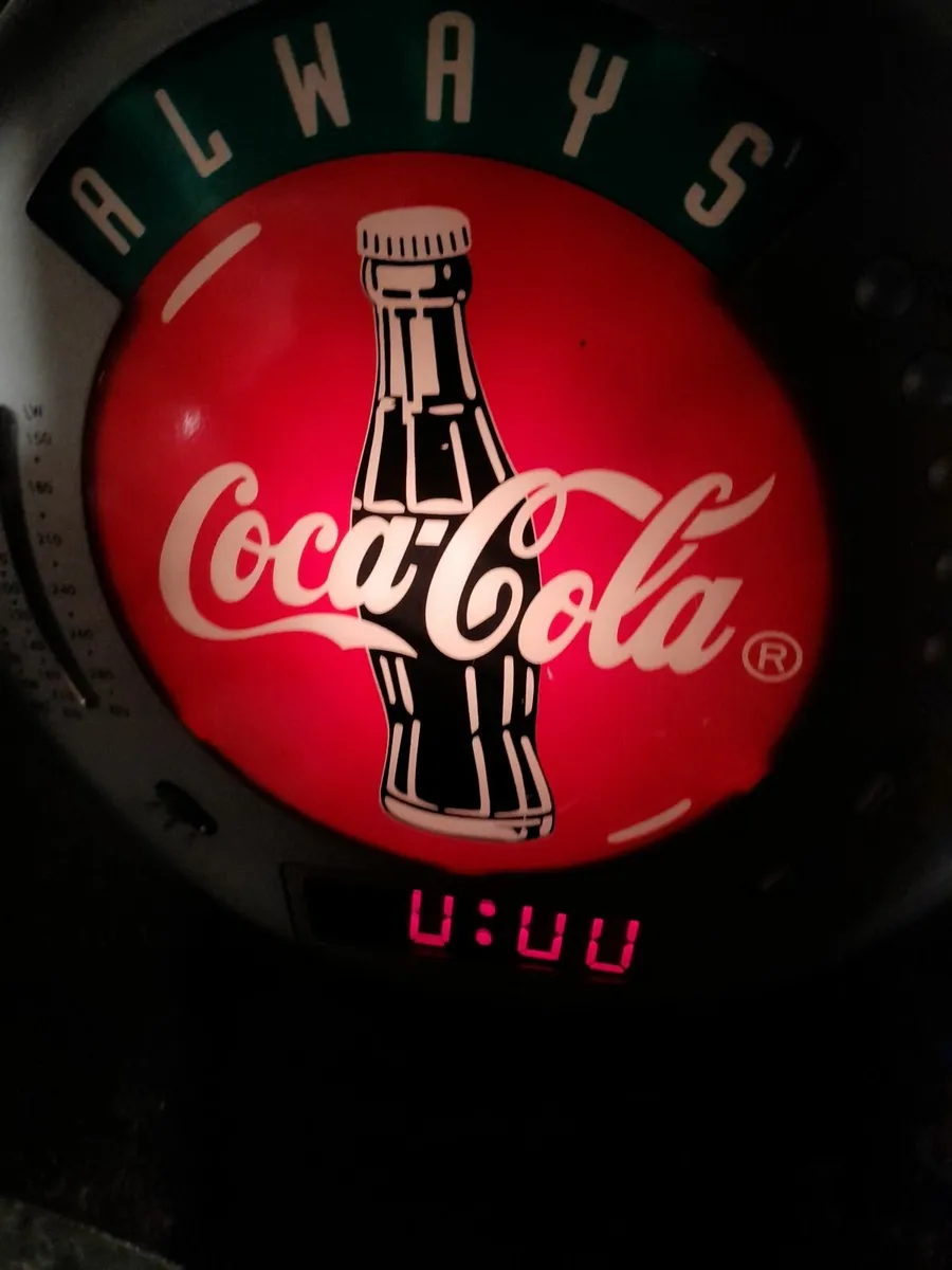Coca cola light up clock radio - Image 3