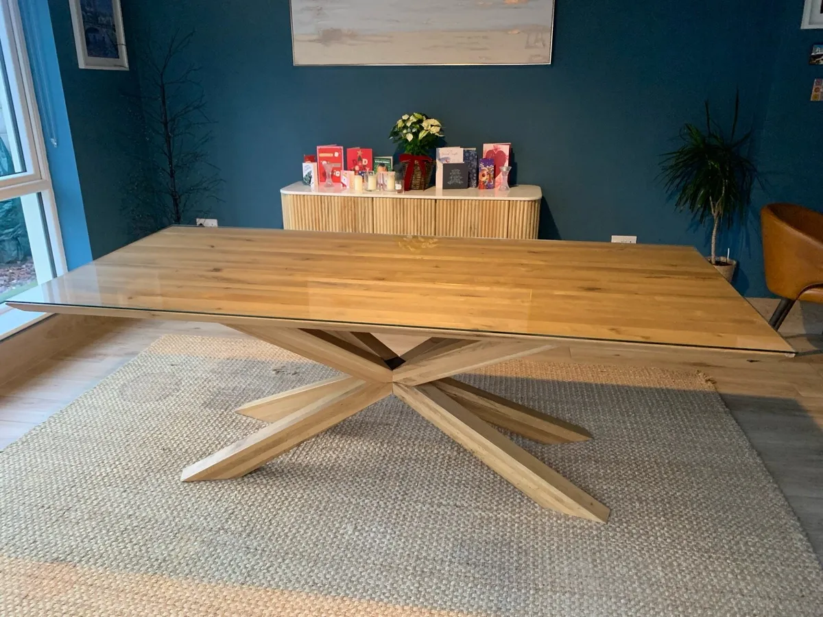 Dinning table - Image 2