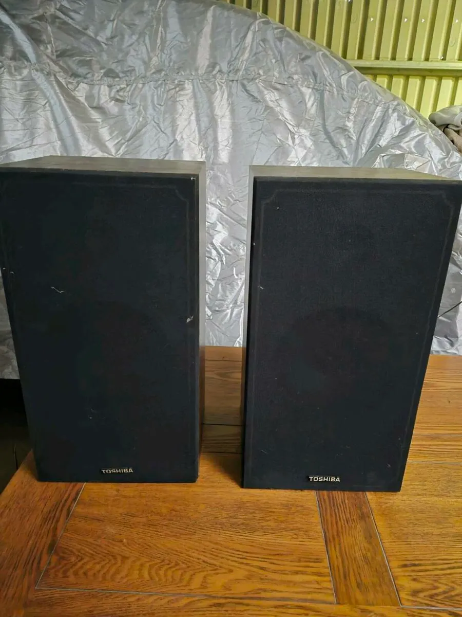 Vintage Toshiba speakers - Image 1