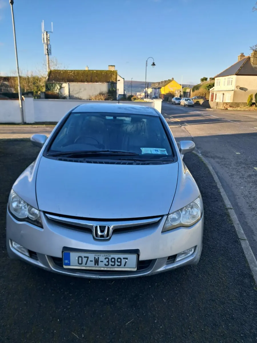 Honda civic hybrid - Image 2