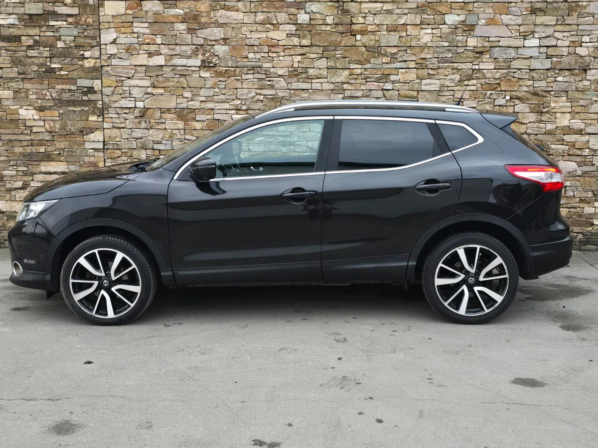 161 Nissan Qashqai TEKNA 1.6 Diesel Manual 6 Speed - Image 3