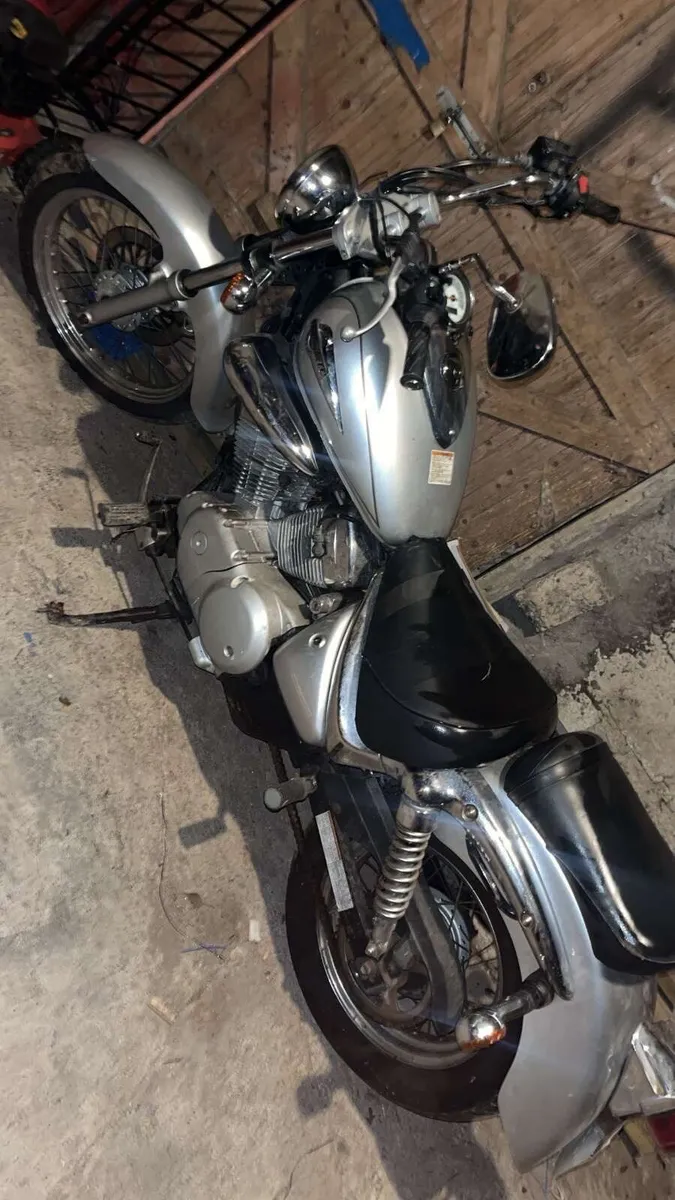 125cc Suzuki intruder 2006 - Image 1