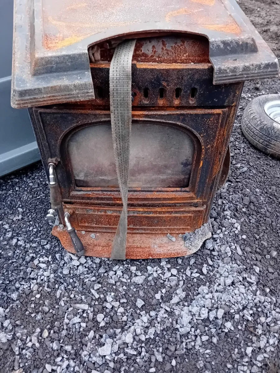 Mulberry stove - Image 1