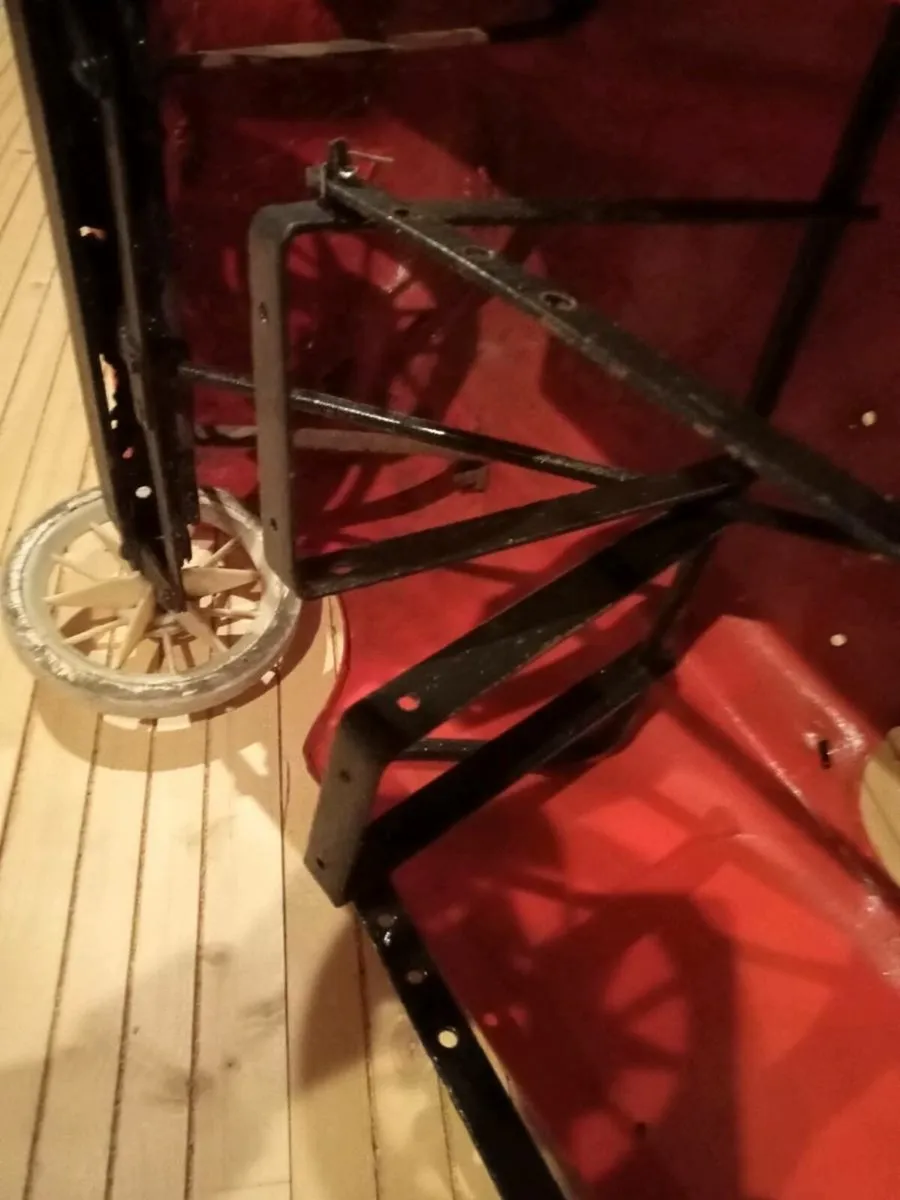 Old pedal car - Image 3