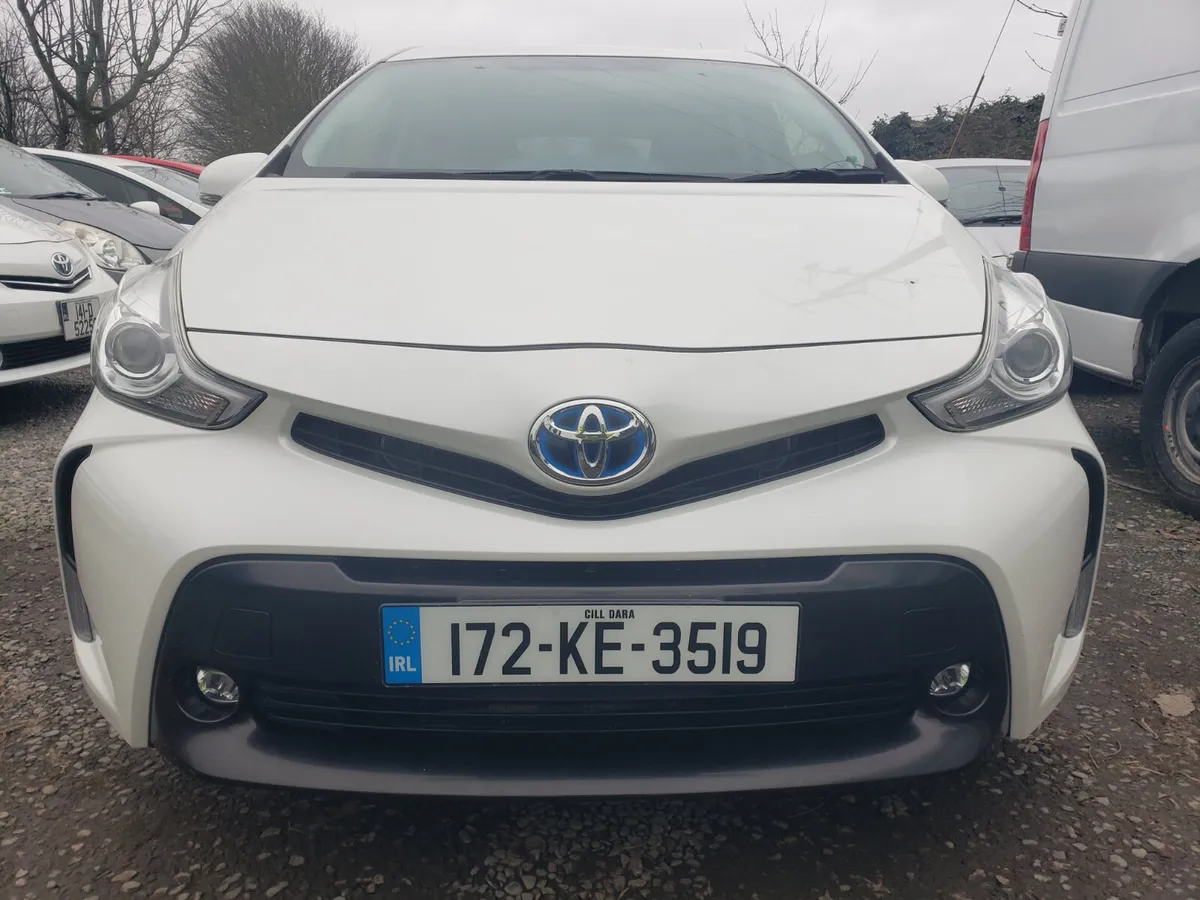 Toyota Prius 2017Alpha 7 seater - Image 2