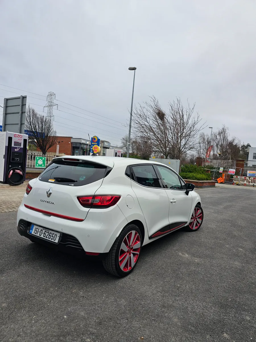 Renault Clio 2015 - Image 2