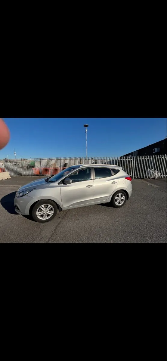 12 Hyundai ix35 - Image 2