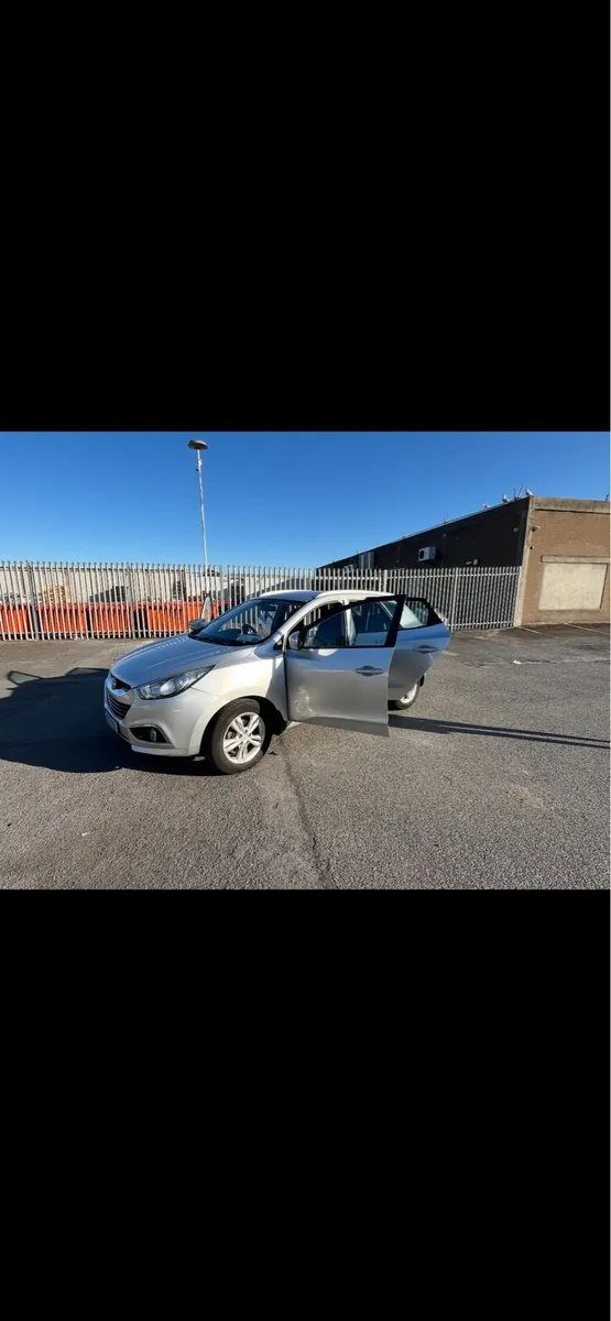 12 Hyundai ix35 - Image 4