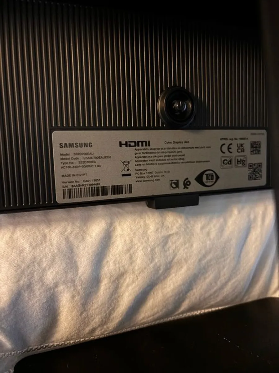 4K 32 inch Samsung Viewfinity S7 (6 months old) - Image 3