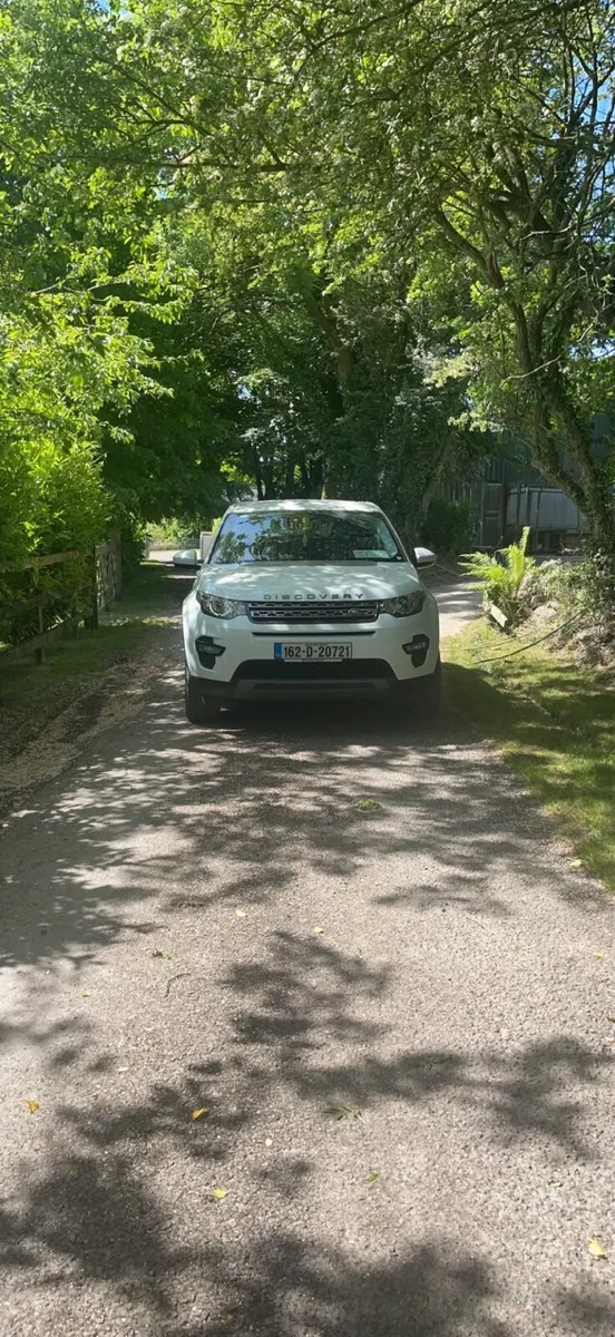 Land Rover Discovery Sport 2016 - Image 2