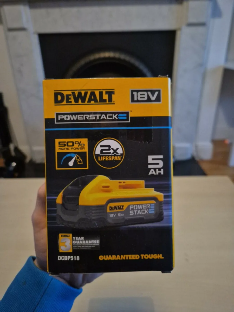 DEWALT DCBP518-XJ 18V 5Ah PowerStack battery, NEW - Image 2