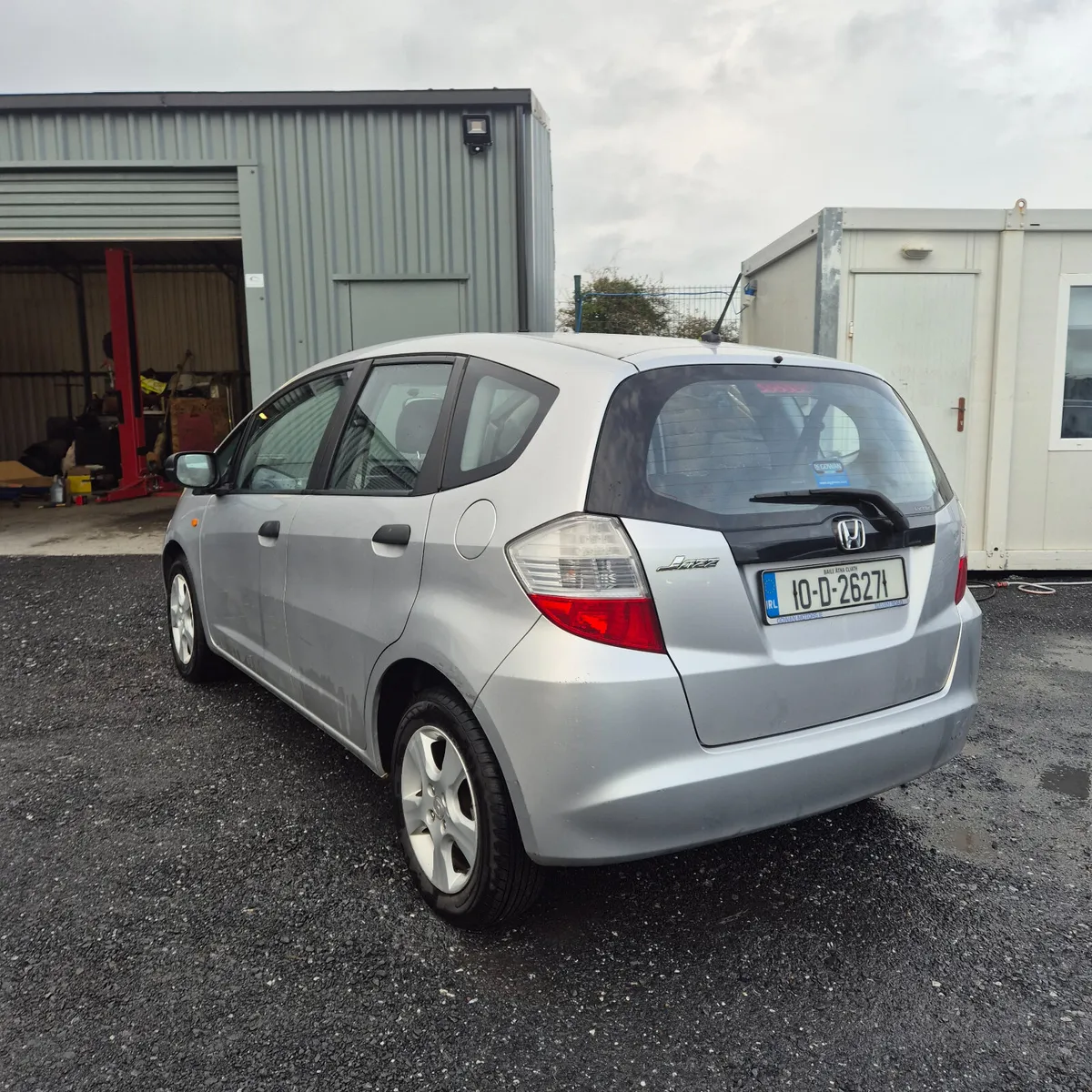 2010 Honda Jazz 1.2 petrol ncted and taxed for 9 m - Image 3