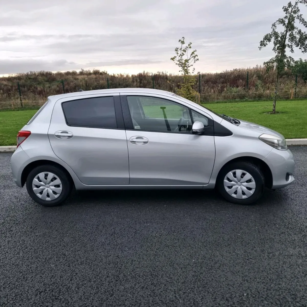 Toyota Vitz 2013 – NCT & Tax – Lady Owner - Image 4