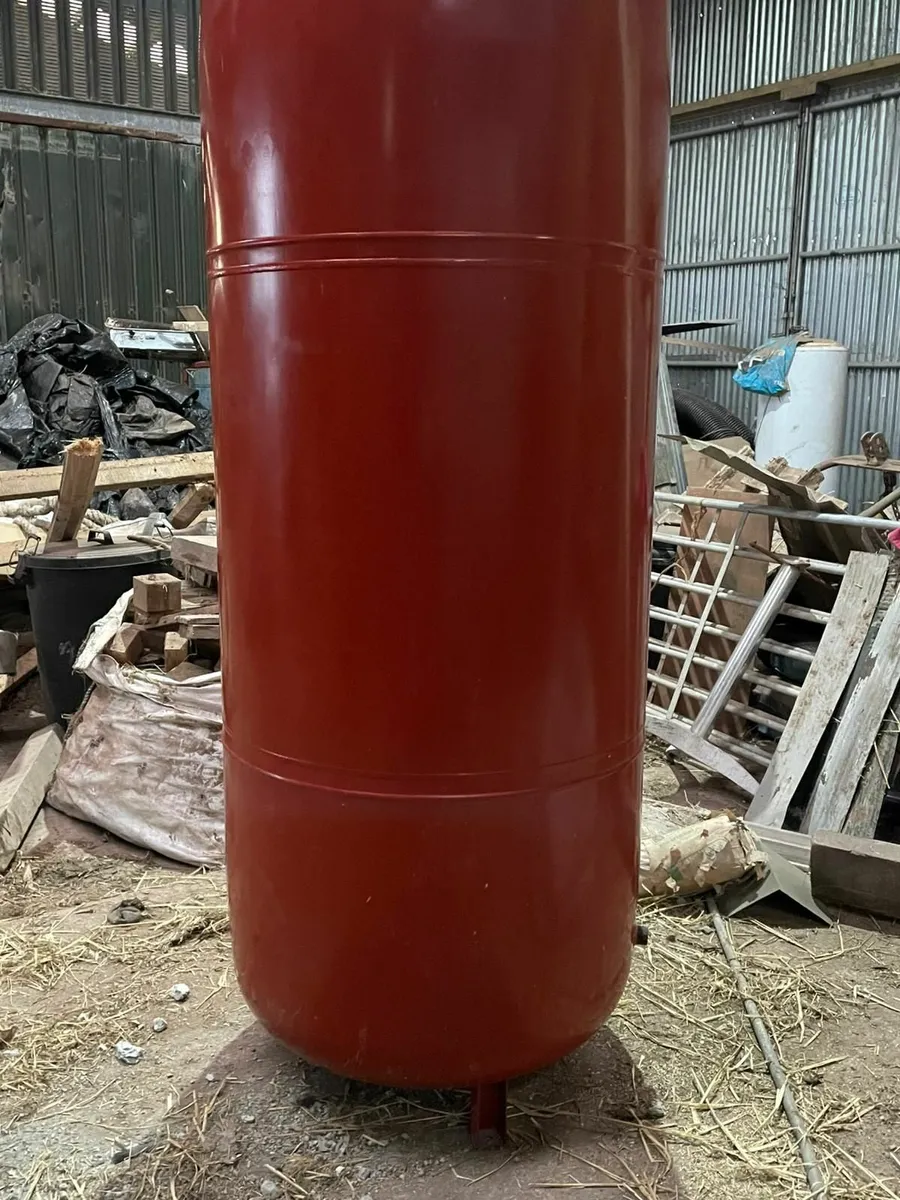 Grundfos 800ltr pressure tank - Image 4