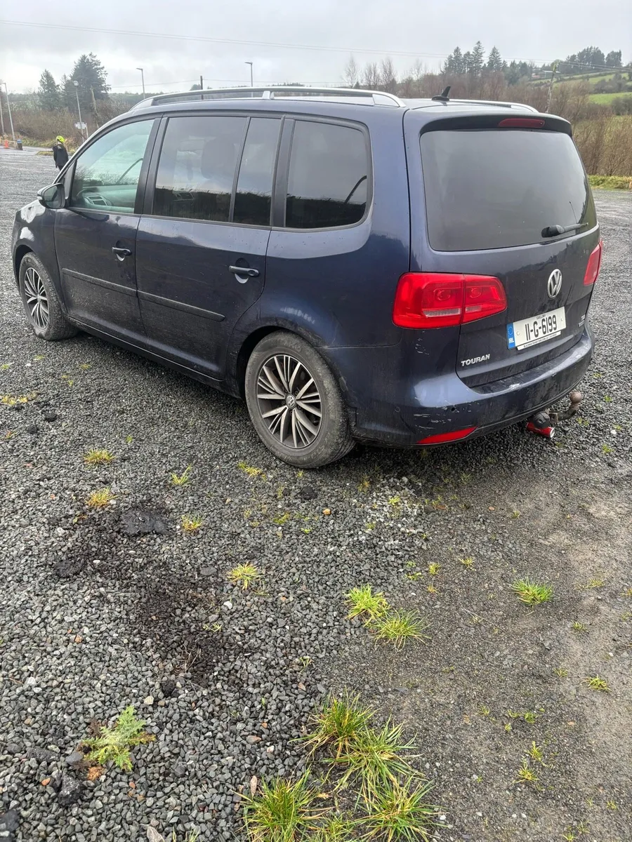 VW TOURAN - Image 2