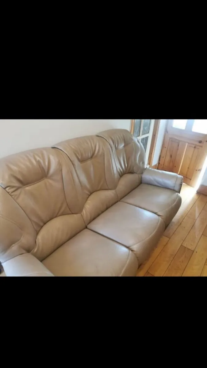 Italian leather 3 seater sofa and armchair - Image 3