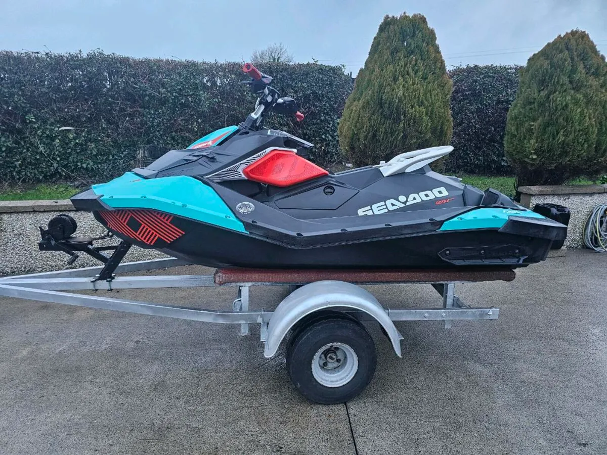 Seadoo spark  TRIXX  JETSKI - Image 1