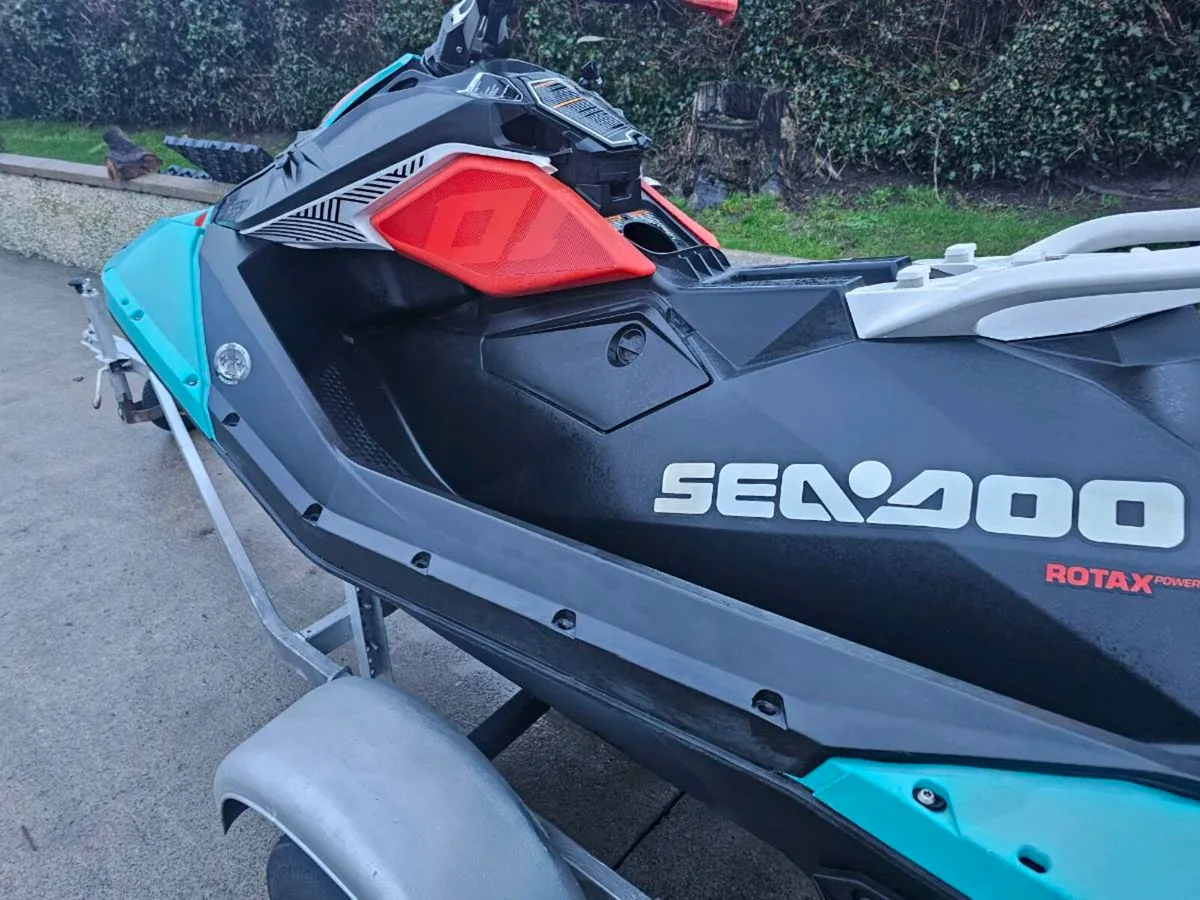 Seadoo spark  TRIXX  JETSKI - Image 4