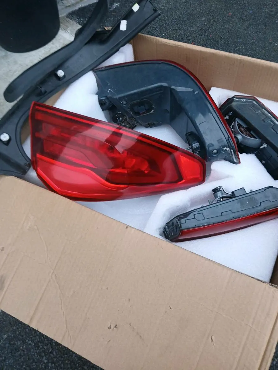 Bmw g30 tail lights genuine - Image 1