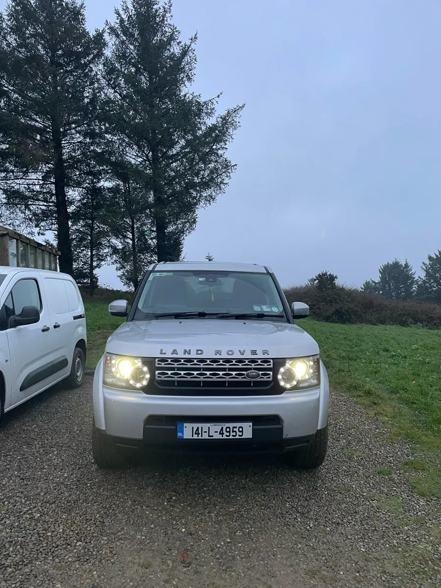 Land Rover Discovery SDV6 - Image 2