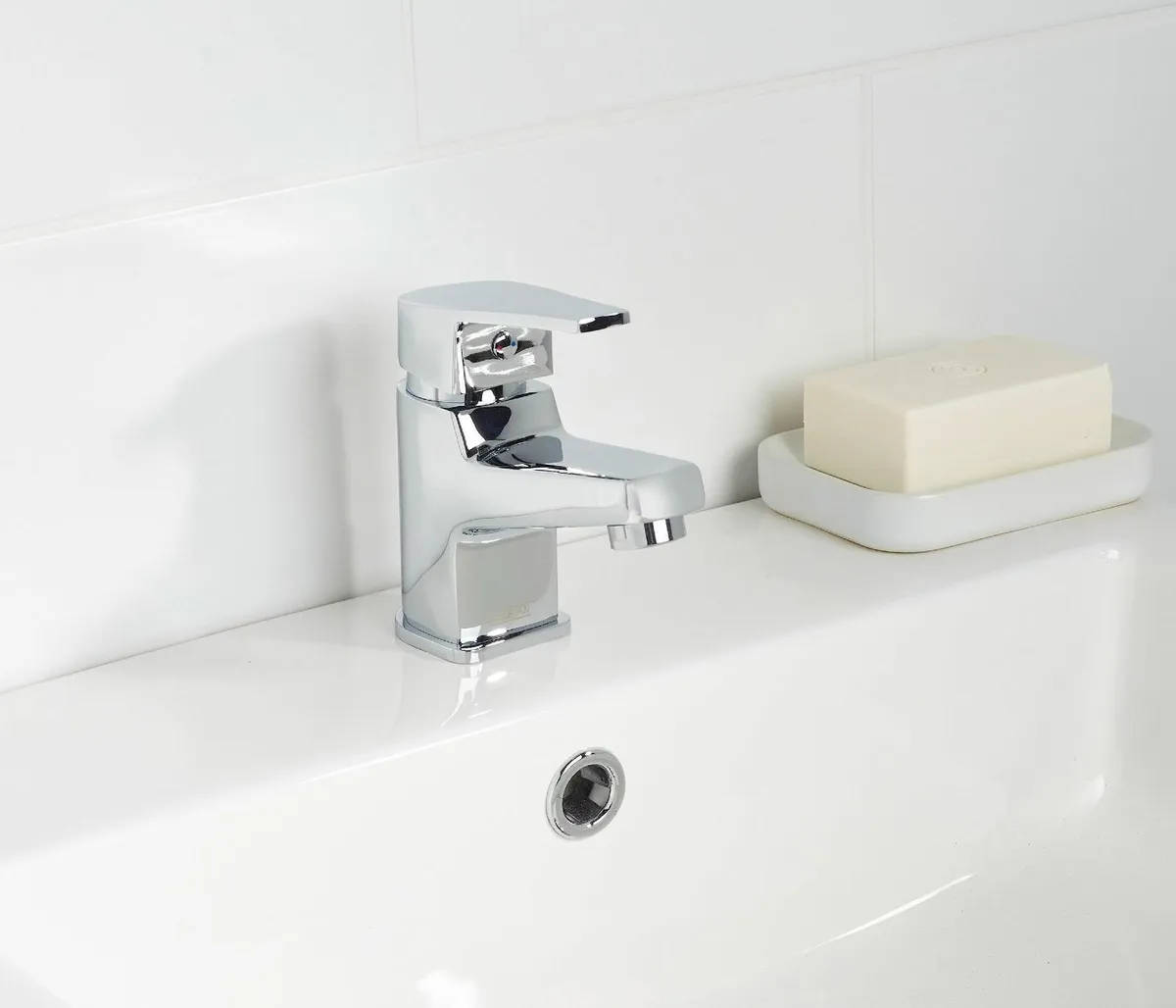 Essentials Niva Bathroom Taps Basin Mixer - Image 2