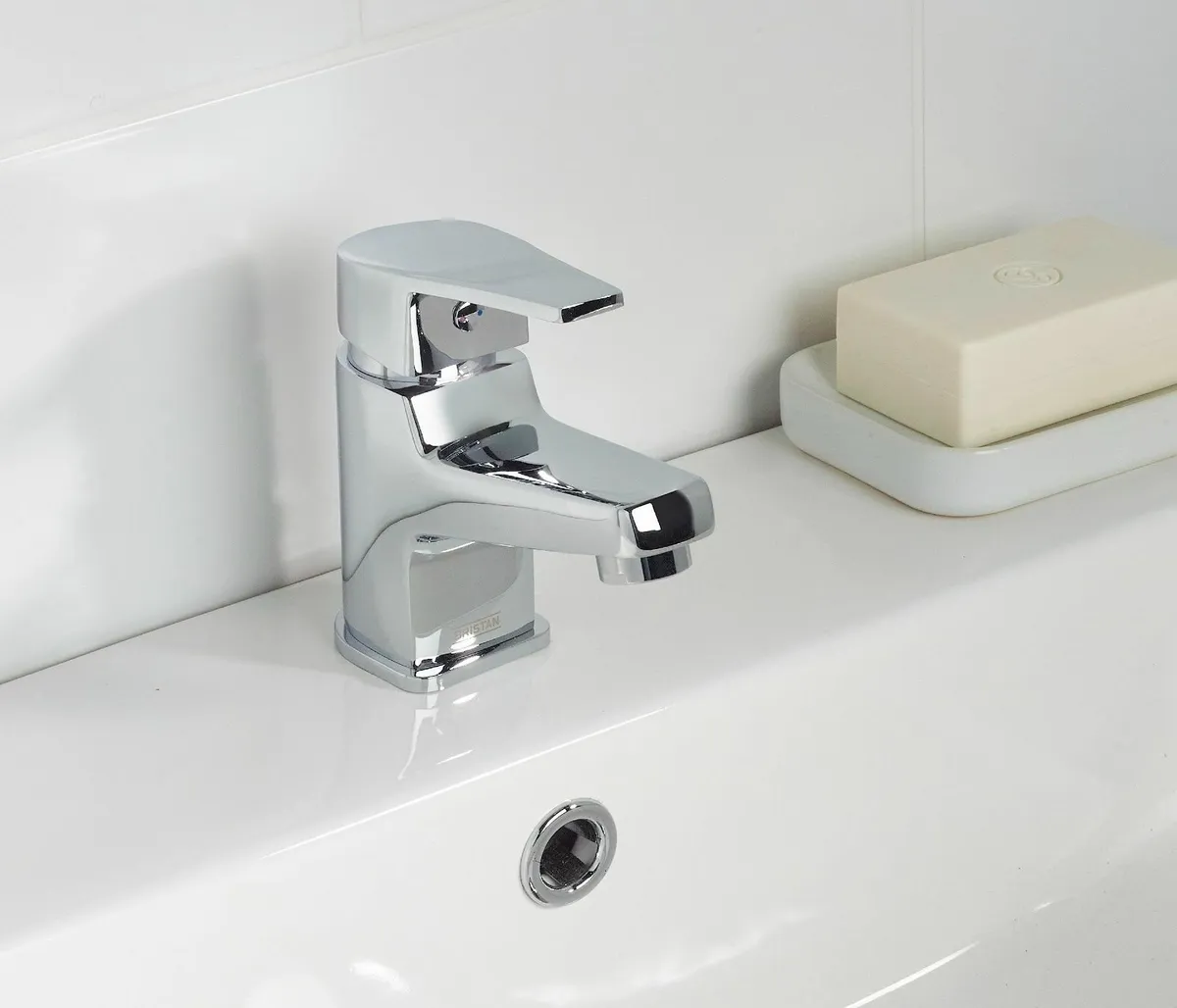Essentials Niva Bathroom Taps Basin Mixer - Image 3