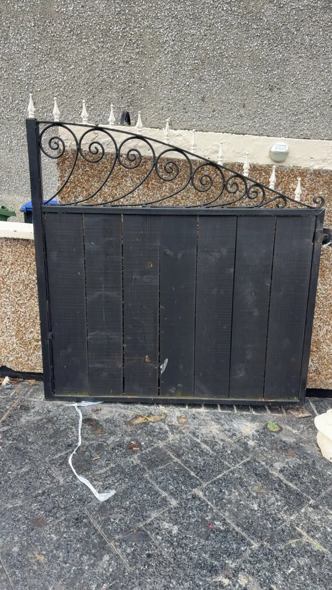 Garden Gates 11 1/2 wide - 5 foot height - Image 2