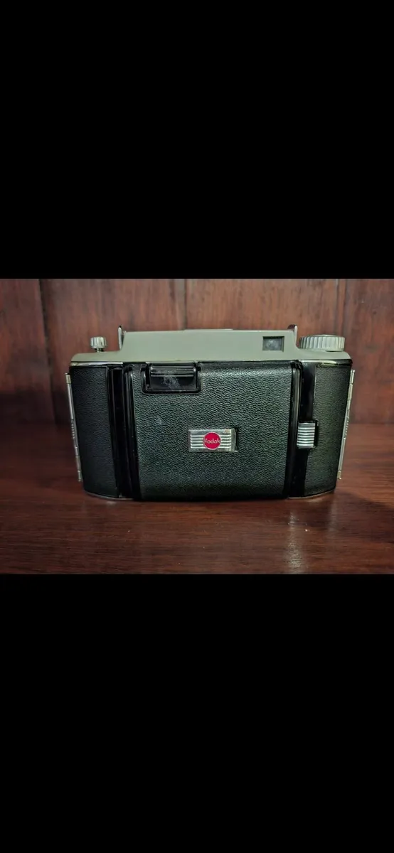 Vintage Camera Kodak Tourist II - Image 2