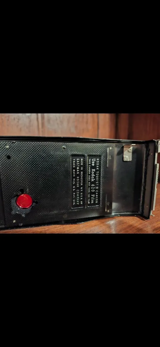 Vintage Camera Kodak Tourist II - Image 3