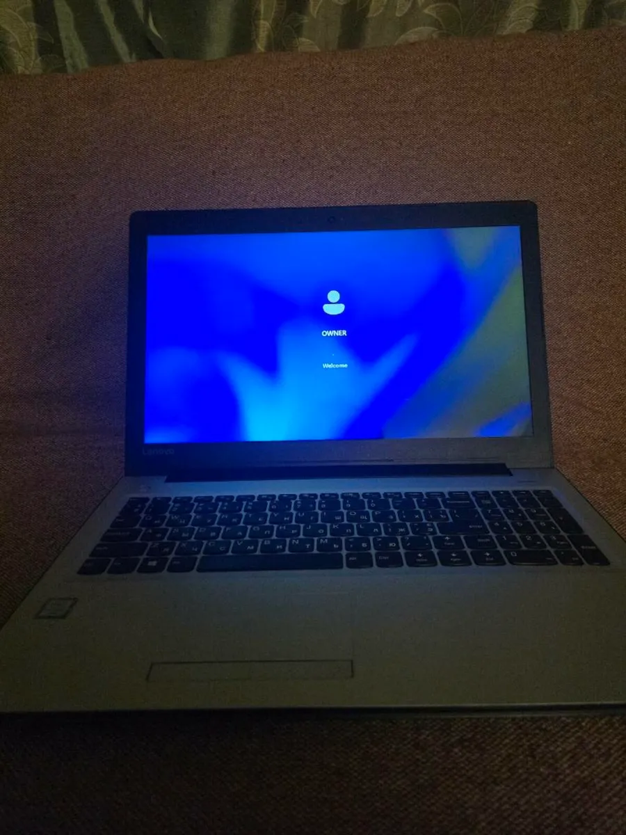 Lenovo laptop for sale read description - Image 2