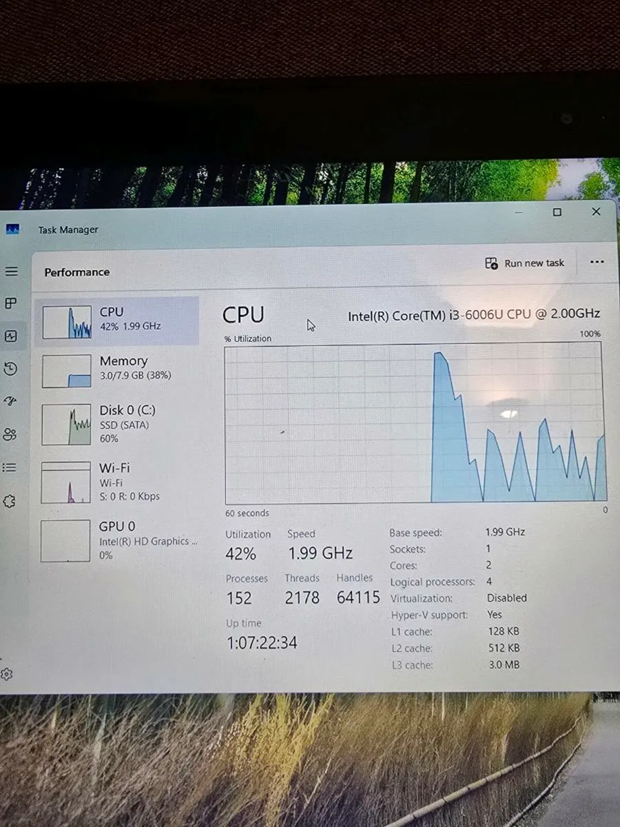 Lenovo laptop for sale read description - Image 3