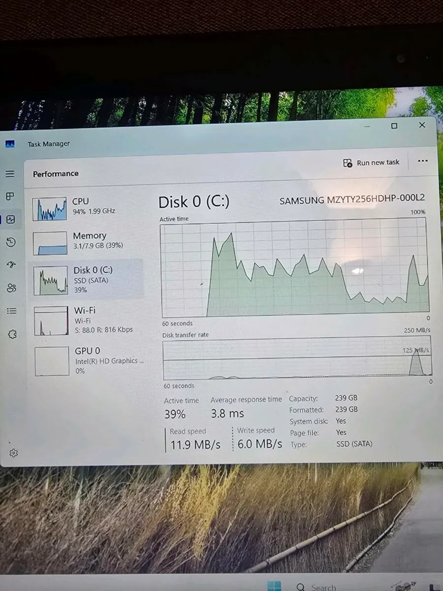 Lenovo laptop for sale read description - Image 4