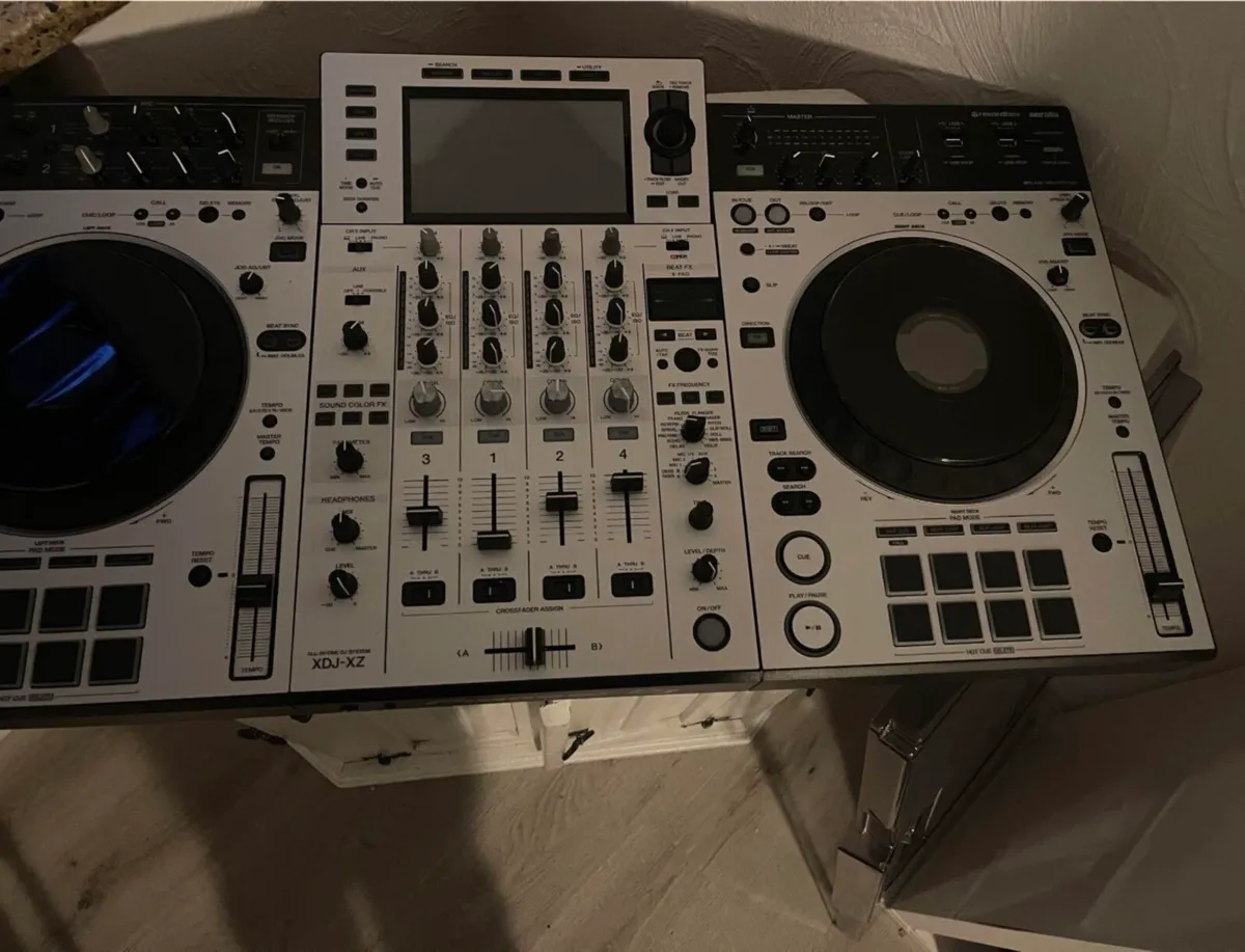 Pioneer Controller XDJ-XZ - Image 3